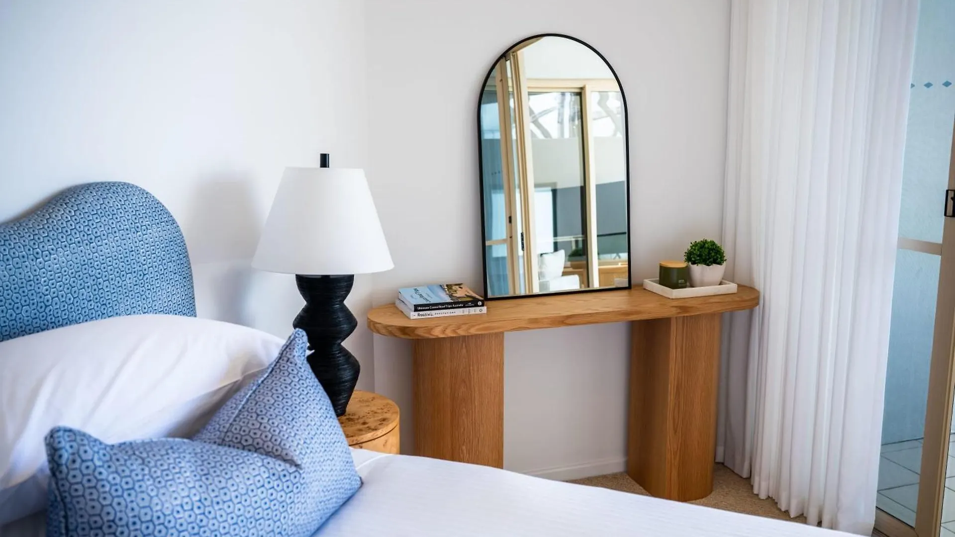 3 Bedrooms 2 Bathrooms Apartment W Parking & Pool Брисбен Австралия